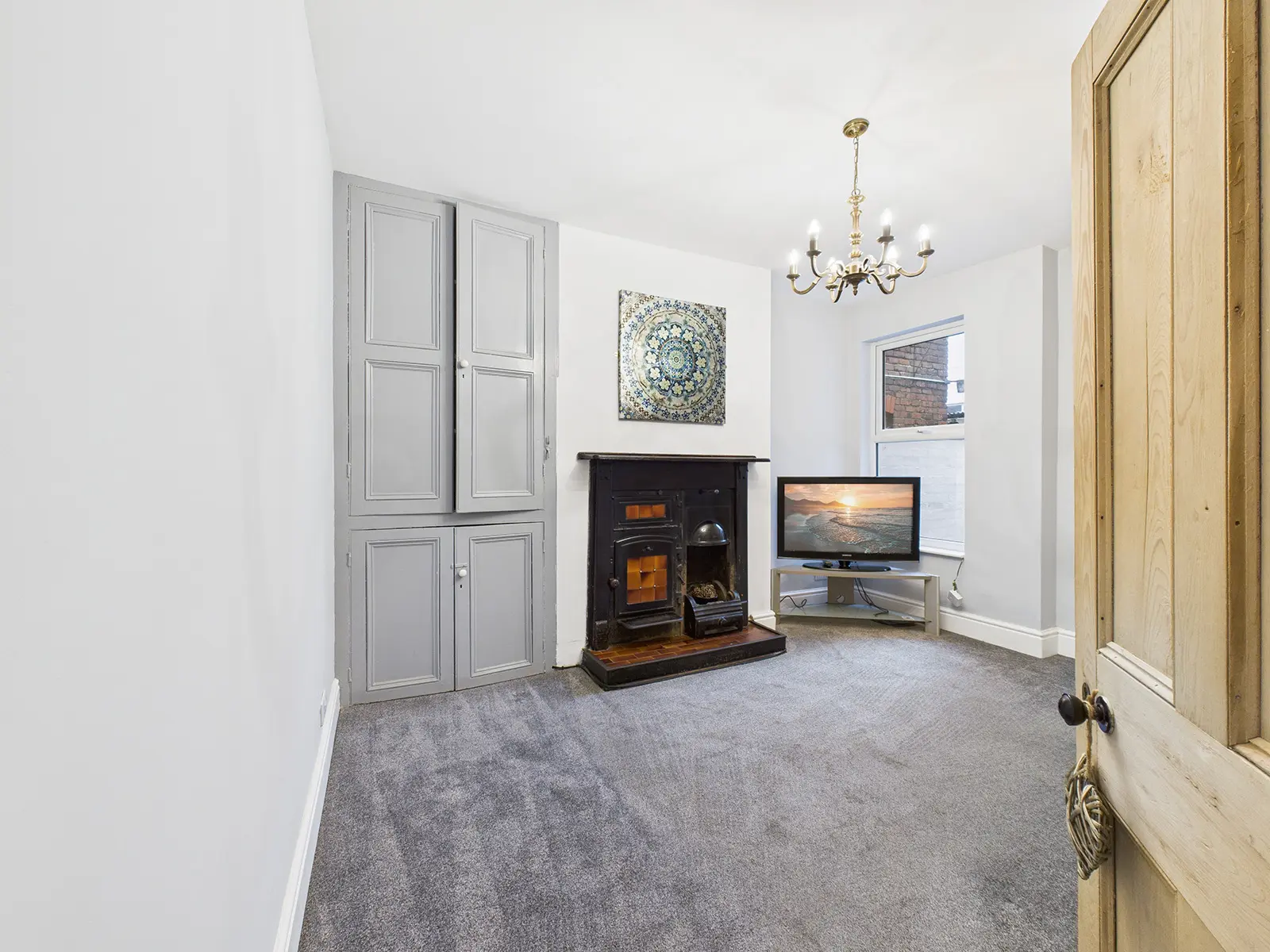 32 Hildesley Road, Douglas, Isle Of Man, Isle Of Man, IM2 5AY. - Photo 3 of 17