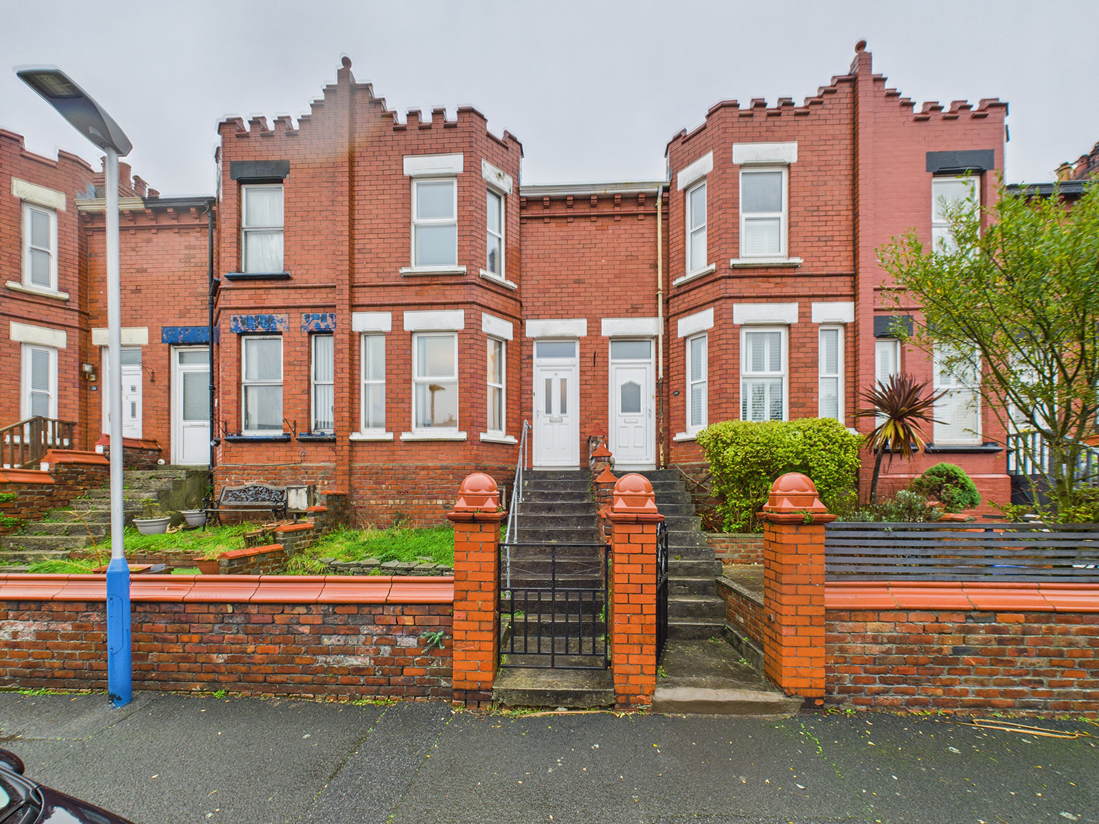 32 Hildesley Road, Douglas, Isle Of Man, Isle Of Man, IM2 5AY. - Photo 1 of 17