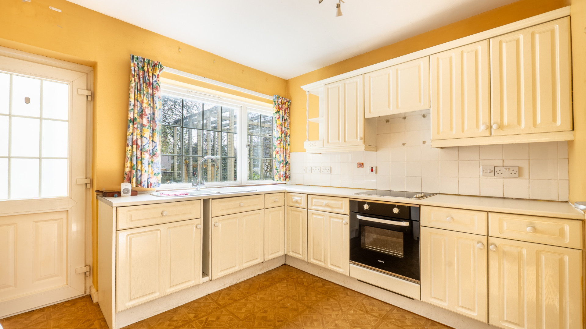 4 Cronkbourne Avenue, Douglas, IM2 3LA. - Photo 4 of 17