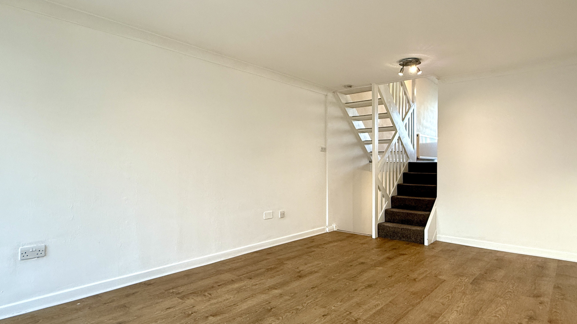 9 Marine Gardens, Ramsey, IM8 1EN. - Photo 4 of 18