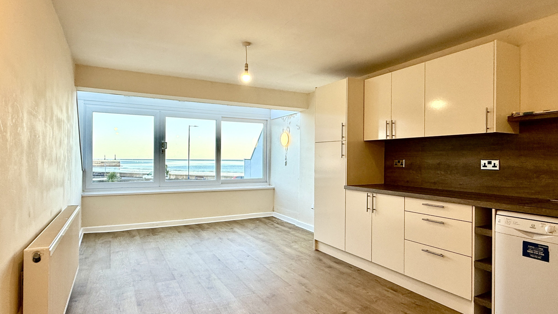 9 Marine Gardens, Ramsey, IM8 1EN. - Photo 5 of 18