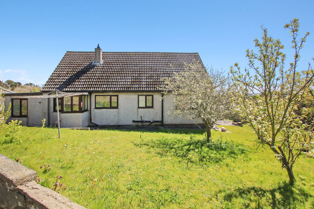 Reayrt Marrey, Garth Avenue Surby, Port Erin IM9 6QU. - Photo 2 of 25