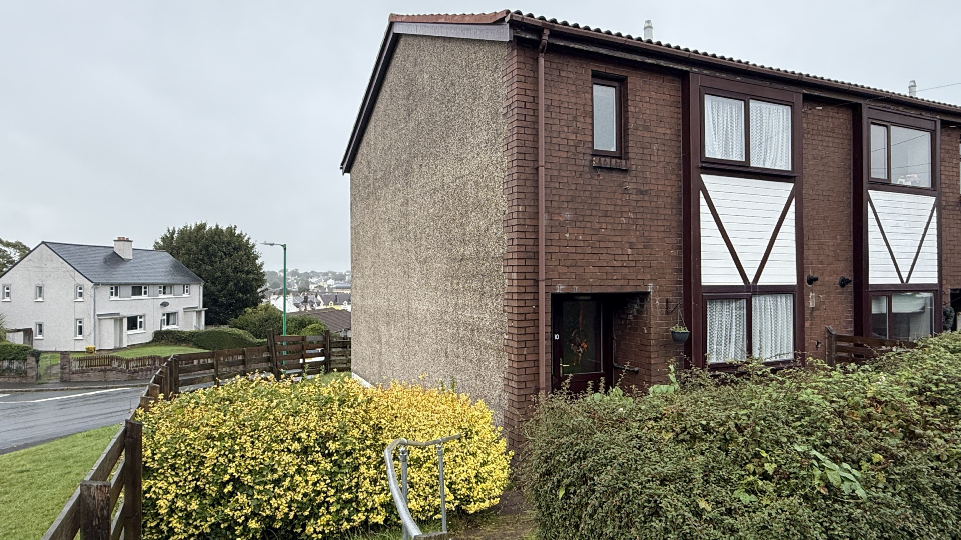 10 Swales Terrace, Ramsey, IM8 2HA. - Photo 1 of 4