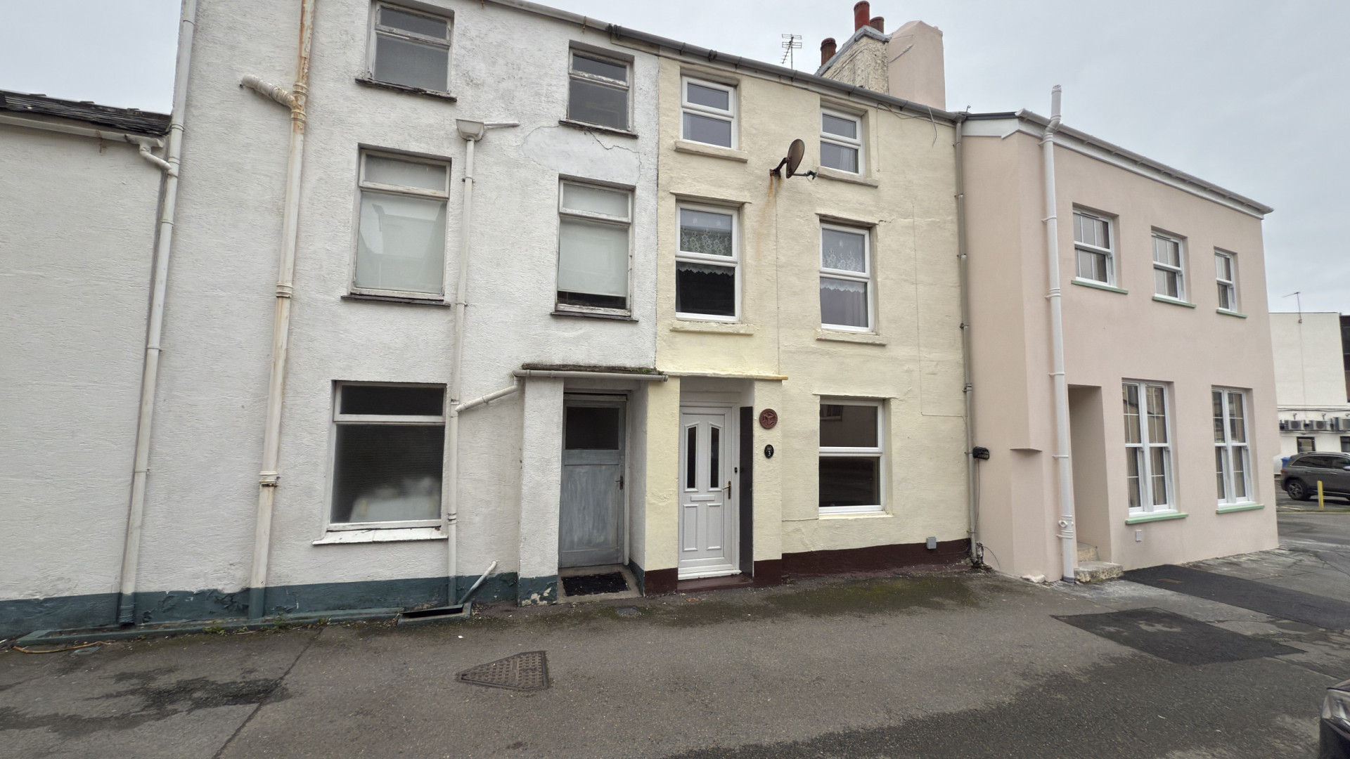 3 College Street, Ramsey, IM8 1JN. - Photo 1 of 19