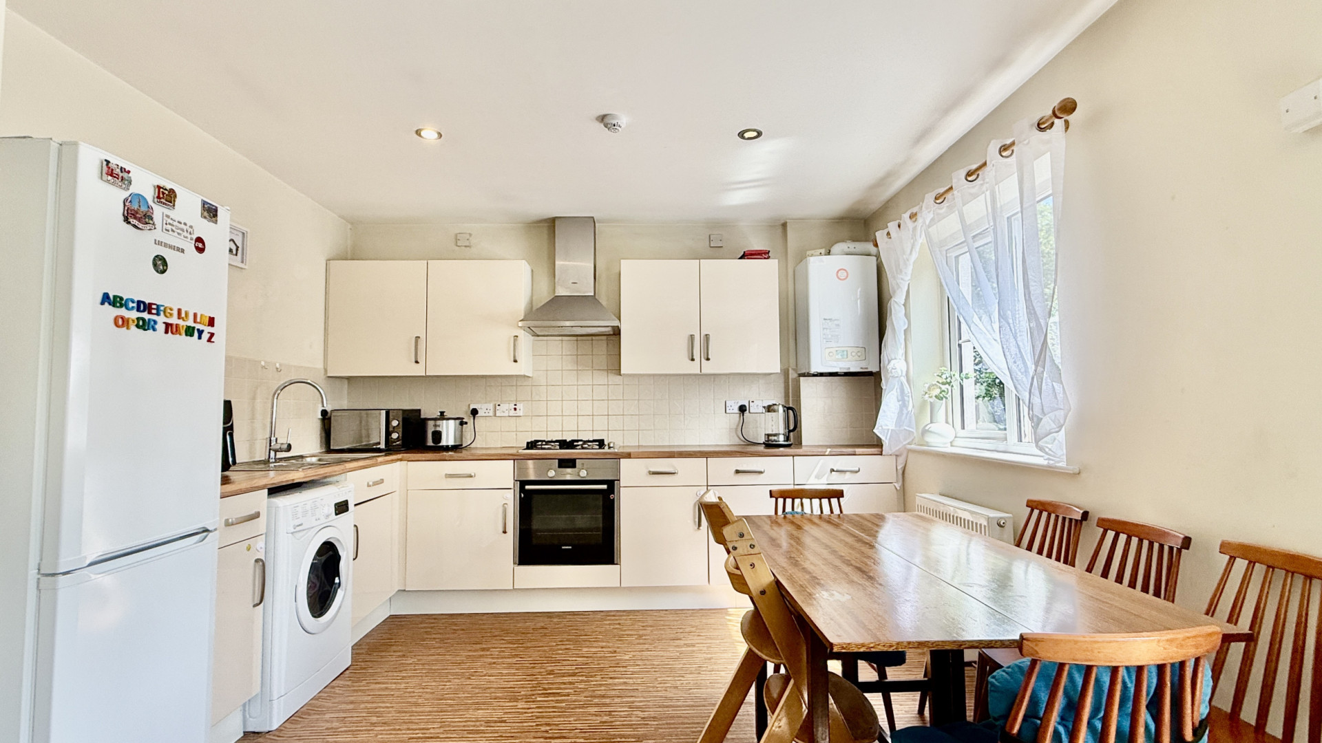 3 Auldyn Court, Ramsey, IM8 2TP. - Photo 4 of 14