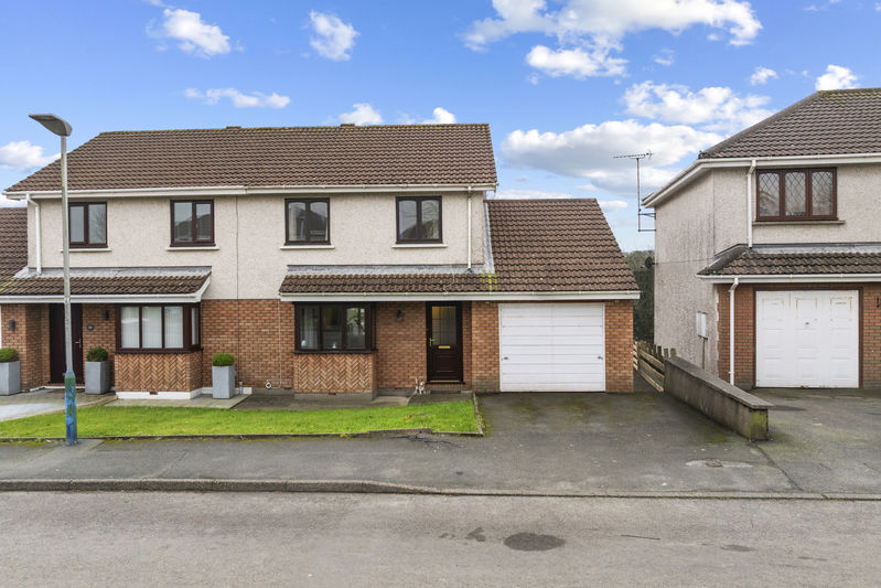31 Meadow Crescent, Douglas IM2 1NS. - Photo 1 of 16