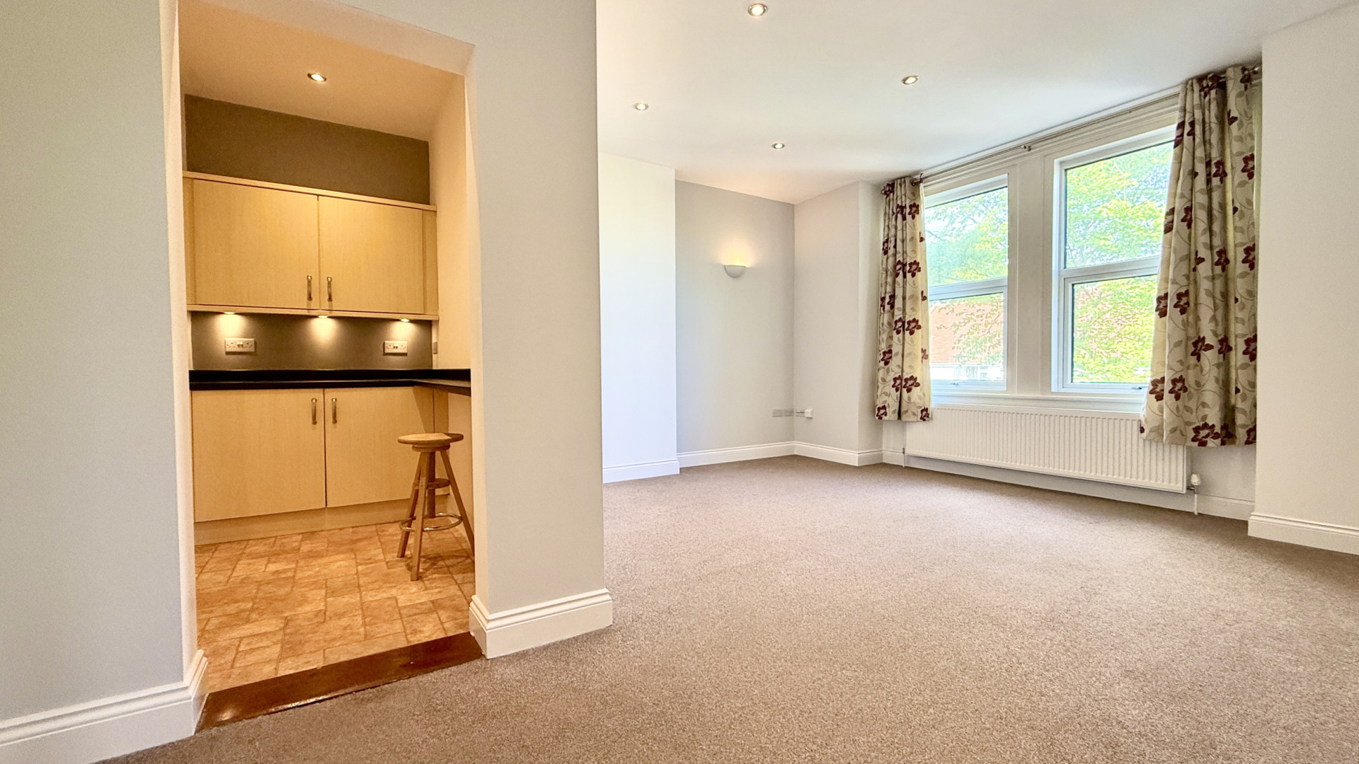Apt. 4 Holmleigh, Brookhill Road, Ramsey, IM8 2HY. - Photo 4 of 14