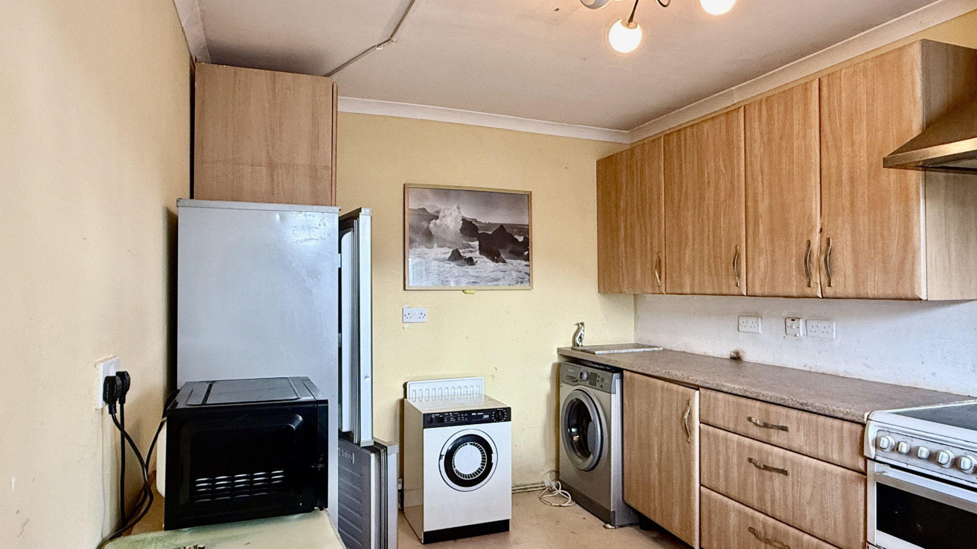 3 Carlton Grove, Ramsey, IM8 2JA. - Photo 5 of 11