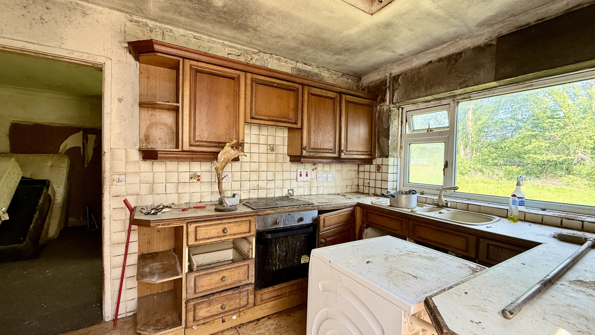 8 Claughbane Avenue, Ramsey, IM8 2BE. - Photo 3 of 9