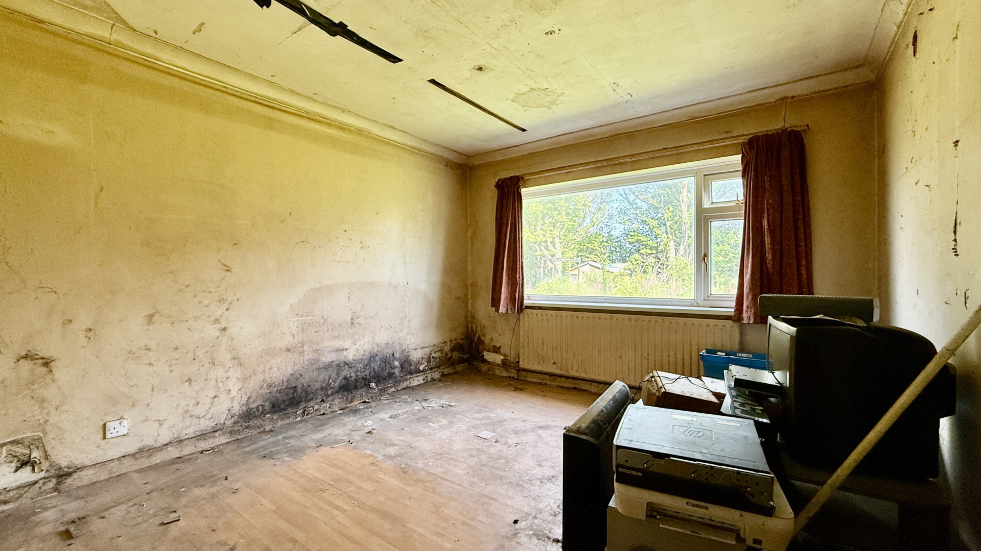 8 Claughbane Avenue, Ramsey, IM8 2BE. - Photo 5 of 9