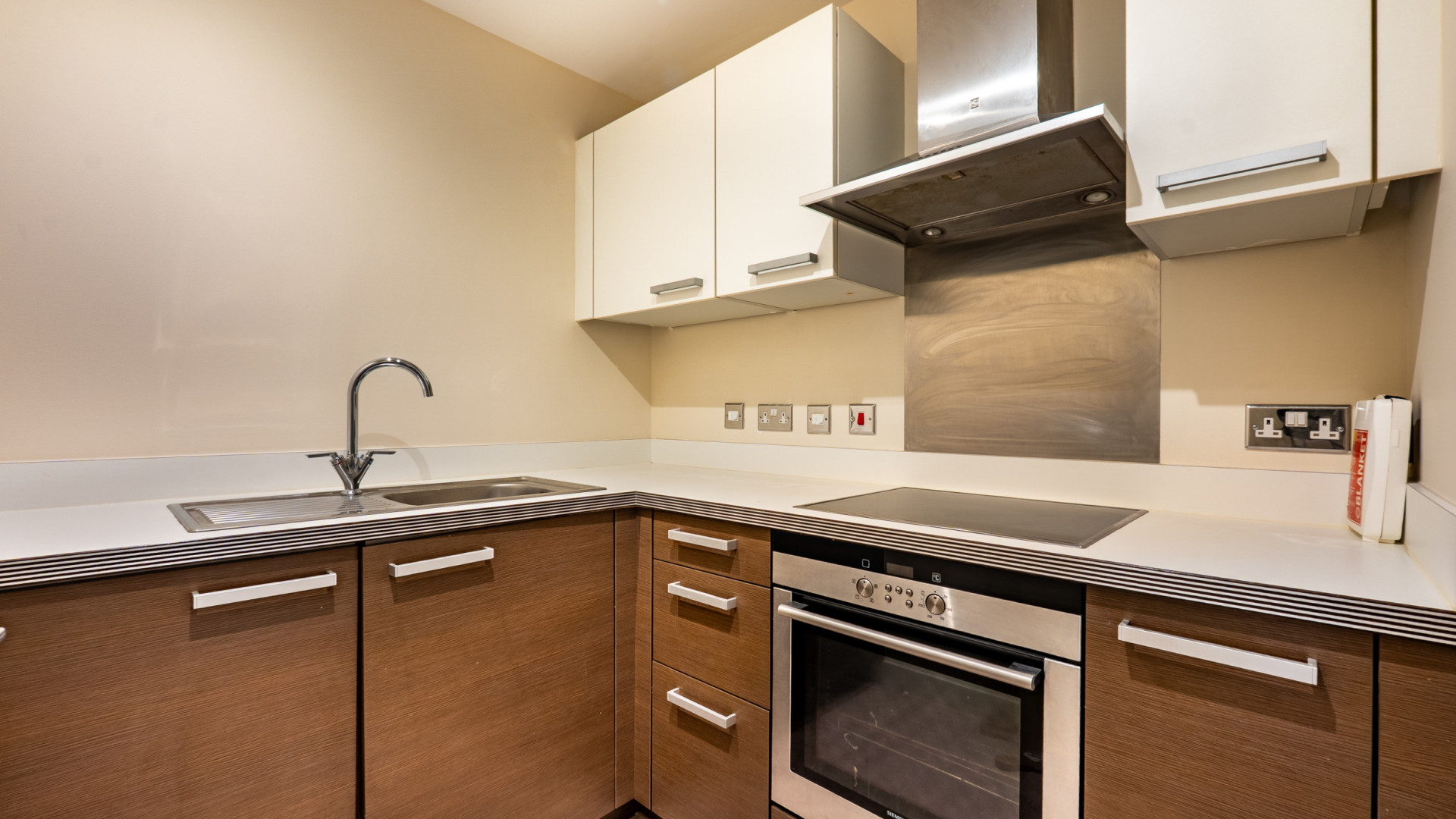 Apt. 14 Spectrum Apartments, Central Promenade, Douglas, IM2 4LL. - Photo 4 of 13