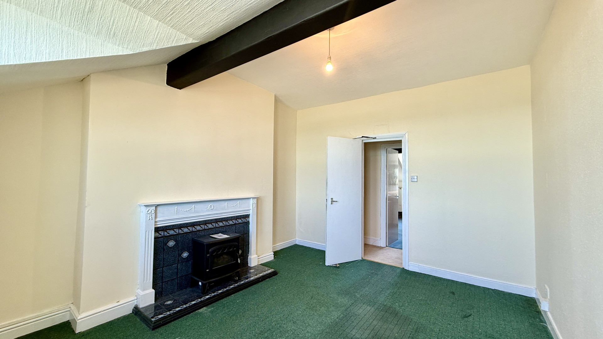 Flat 5, Viking House, Mooragh Promenade, Ramsey, IM8 3AG. - Photo 4 of 10