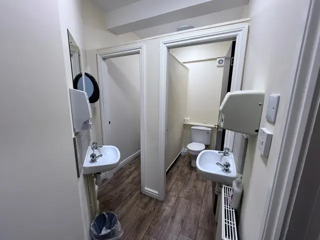 Unit 2, 26 Victoria Street, Douglas. - Photo 5 of 7