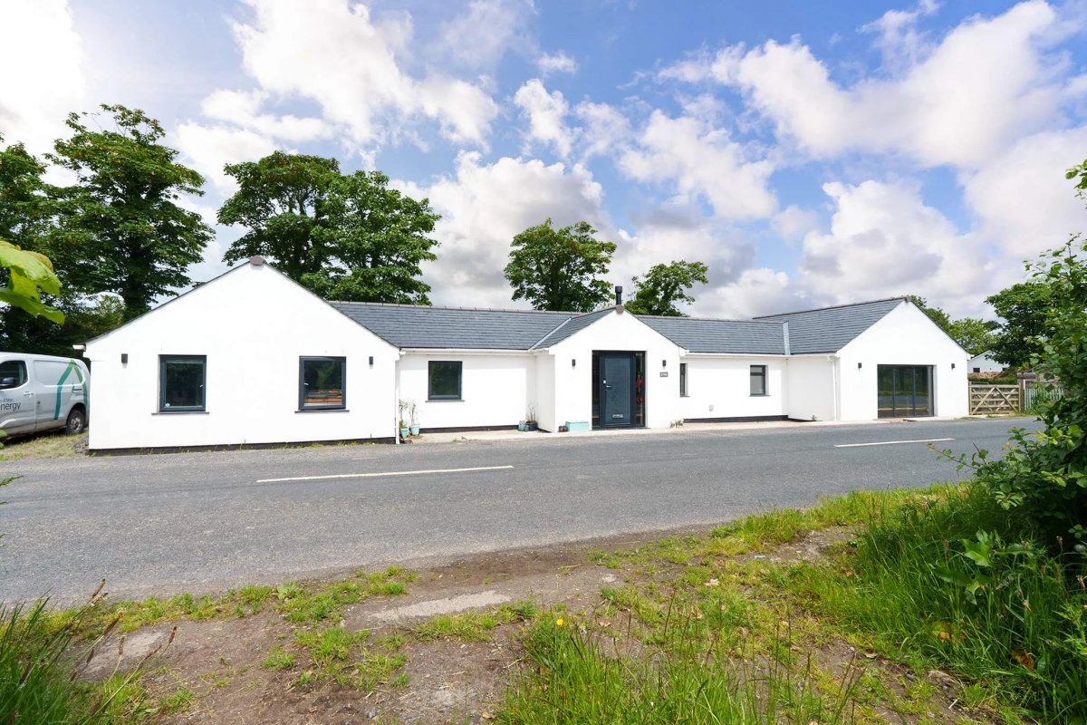 1 Ballacaine Cottages, Ballamona Straight, Jurby.