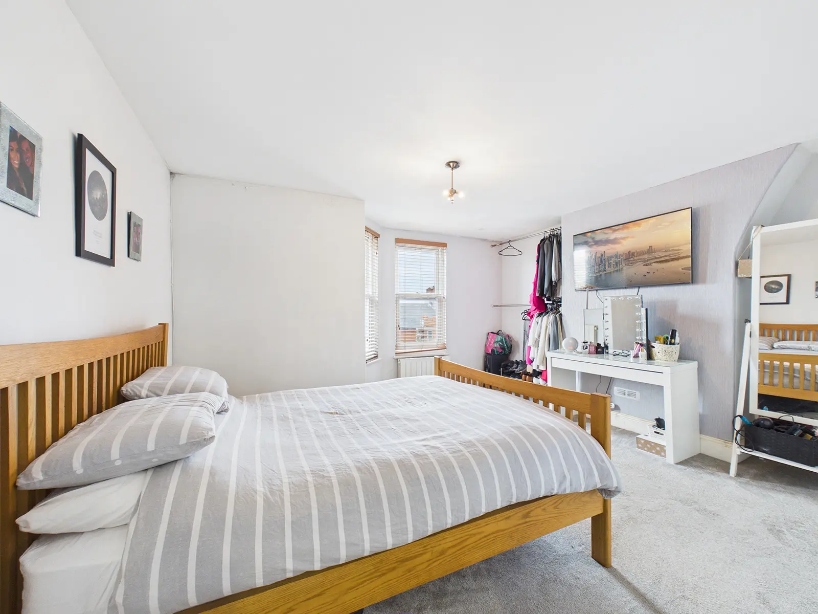 36 Hildesley Road, Douglas, Isle Of Man, Isle Of Man, IM2 5AY. - Photo 3 of 15
