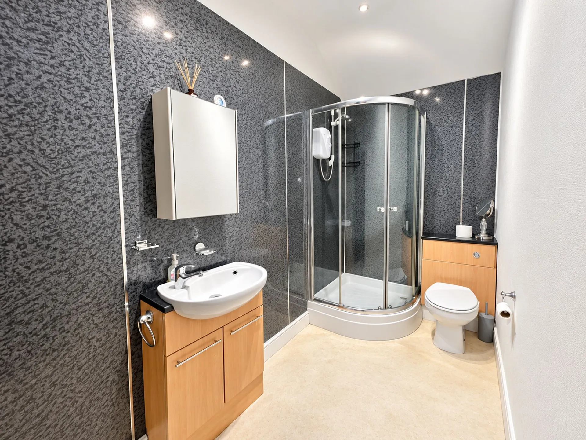 1 bed flat to rent in Grosvenor Road, Douglas, IM1. - Photo 4 of 6
