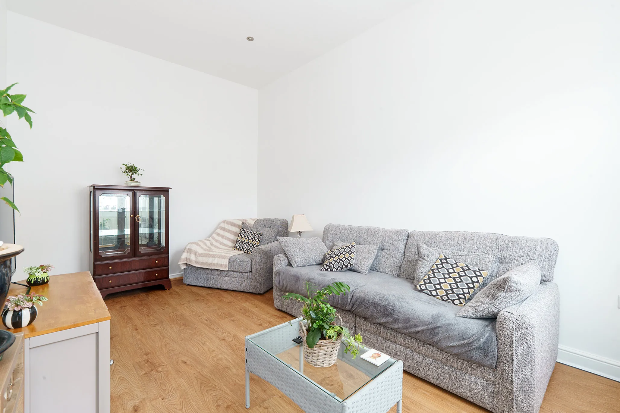 21 Oxford Street, Douglas. - Photo 3 of 19