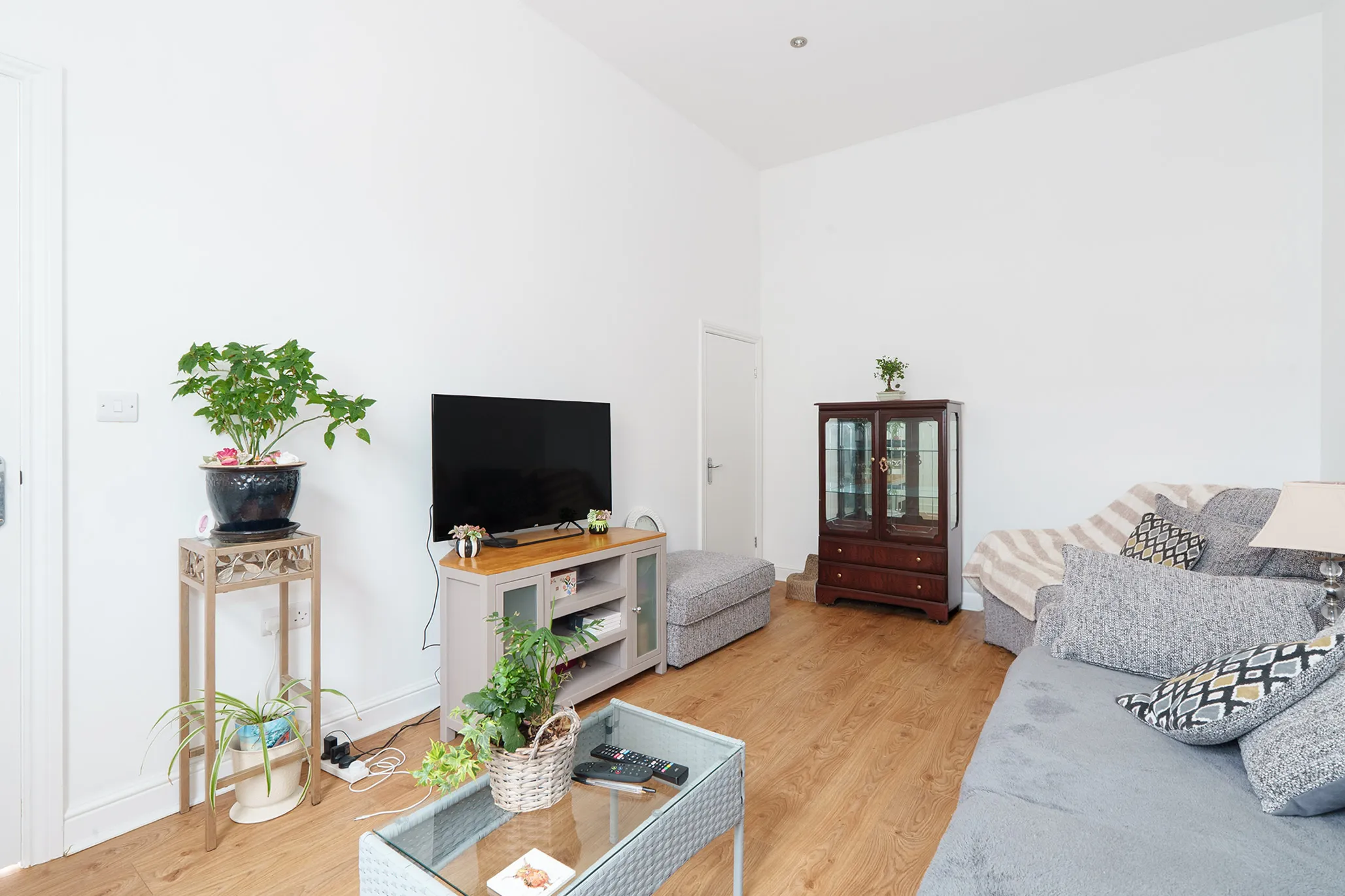 21 Oxford Street, Douglas. - Photo 4 of 19