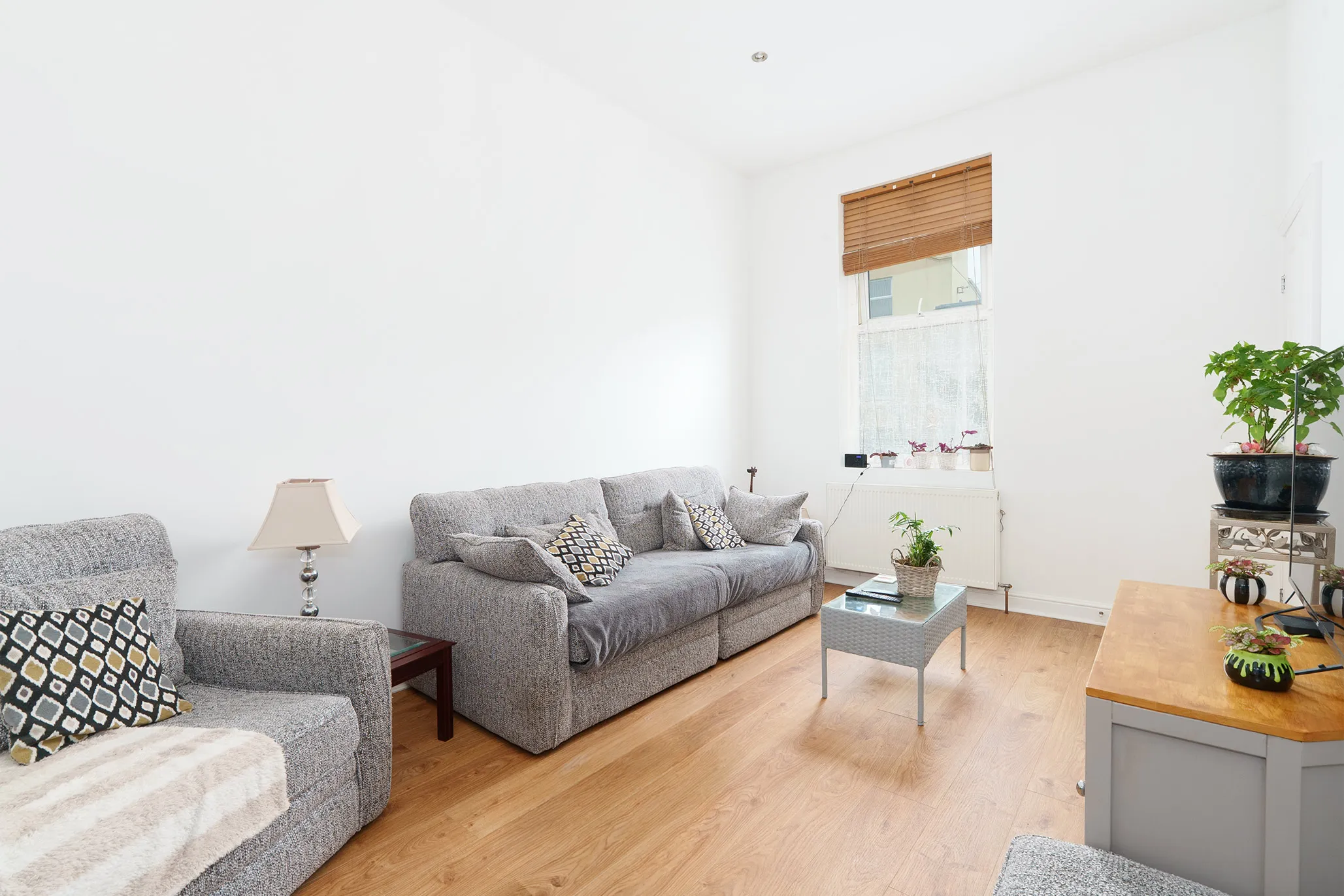 21 Oxford Street, Douglas. - Photo 5 of 19