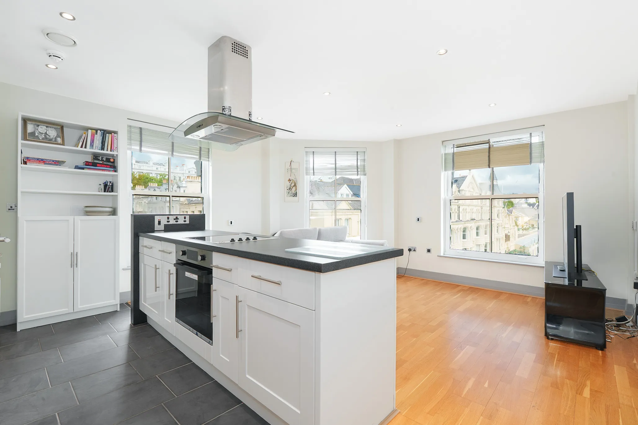 14 Rochester Court, Douglas. - Photo 3 of 15