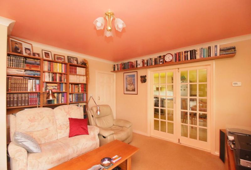 23 Balleigh Court, Ramsey IM8 3NQ. - Photo 3 of 21