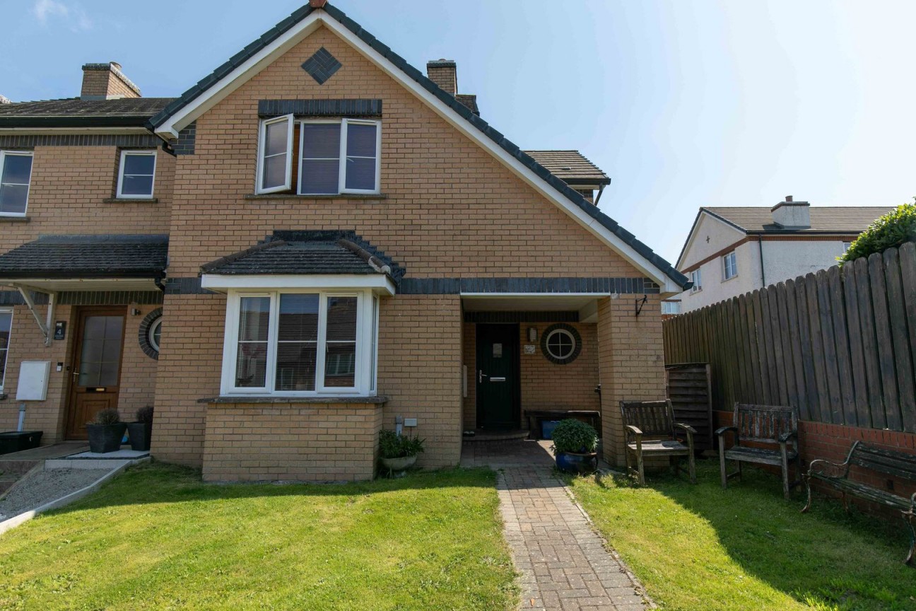 2, Samuel Webb Crescent, Douglas, IM2 6PP. - Photo 1 of 17