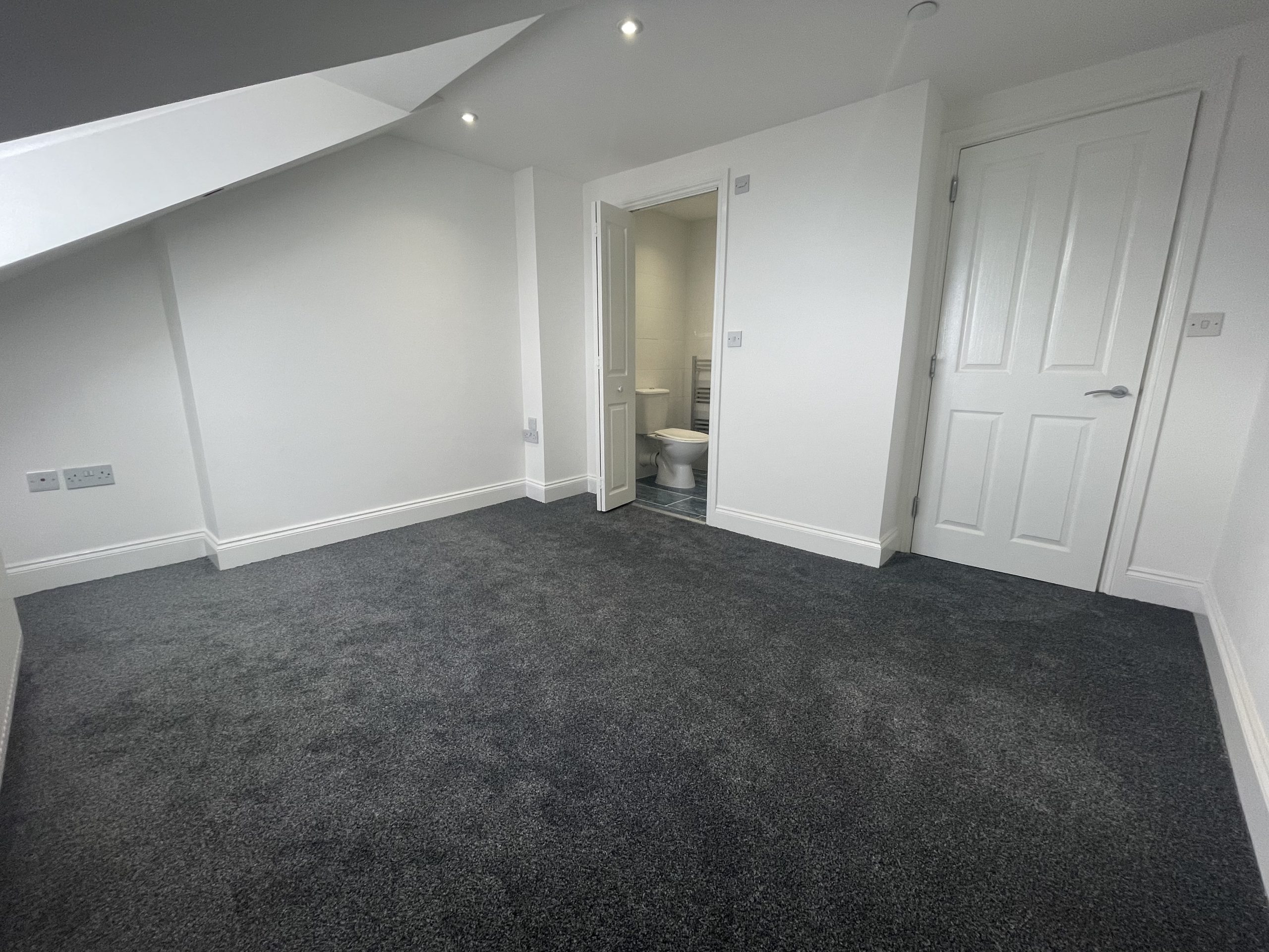 102 Bucks Road, Douglas, Isle of Man, IM1 3AQ. - Photo 5 of 8