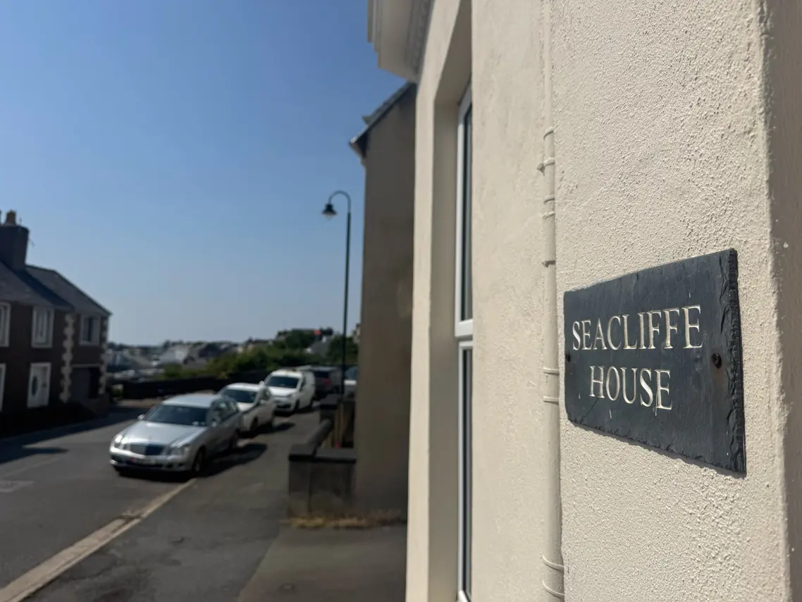 Apartment 4, Seacliffe House, Port St Mary. - Photo 2 of 25