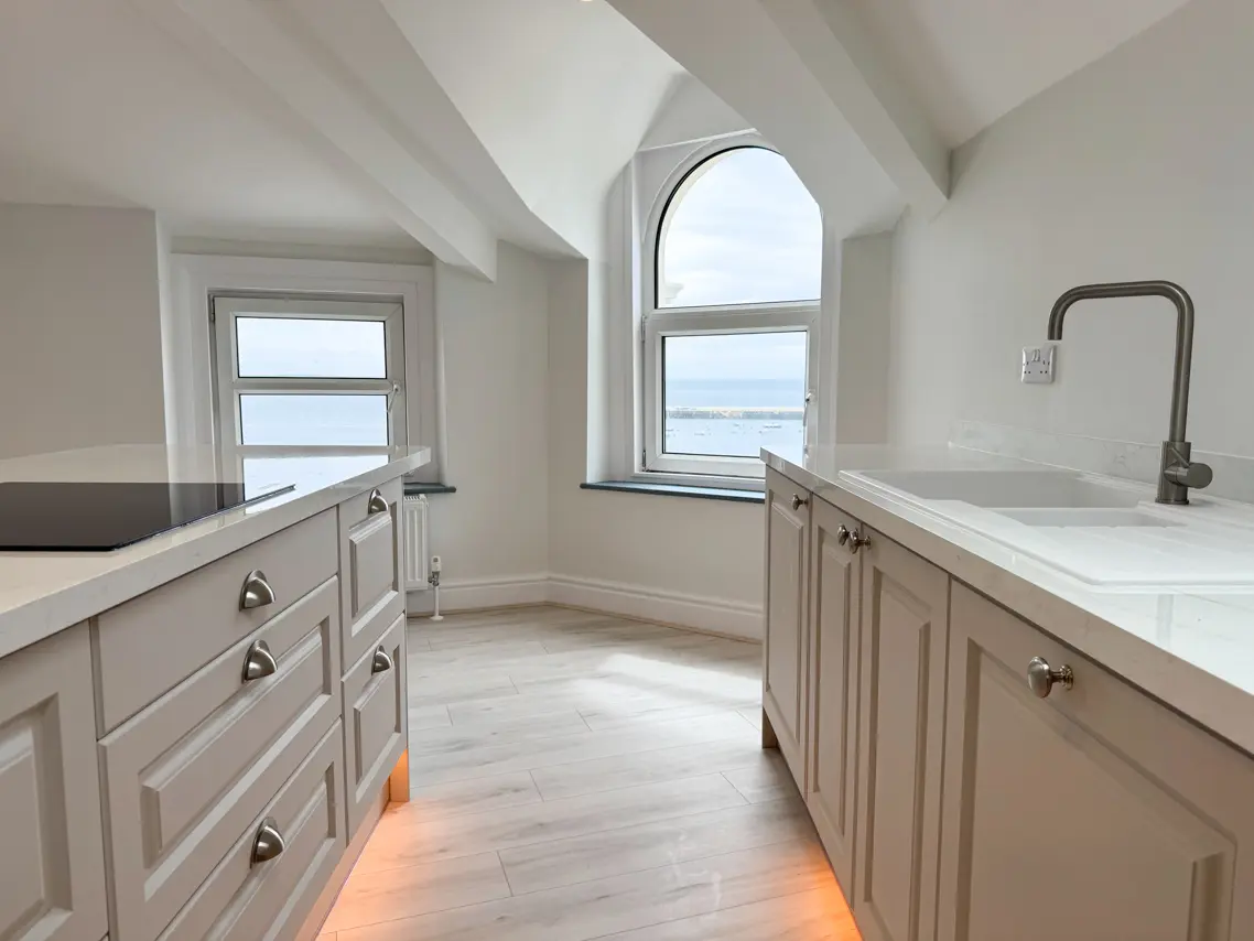 Apartment 4, Seacliffe House, Port St Mary. - Photo 4 of 25