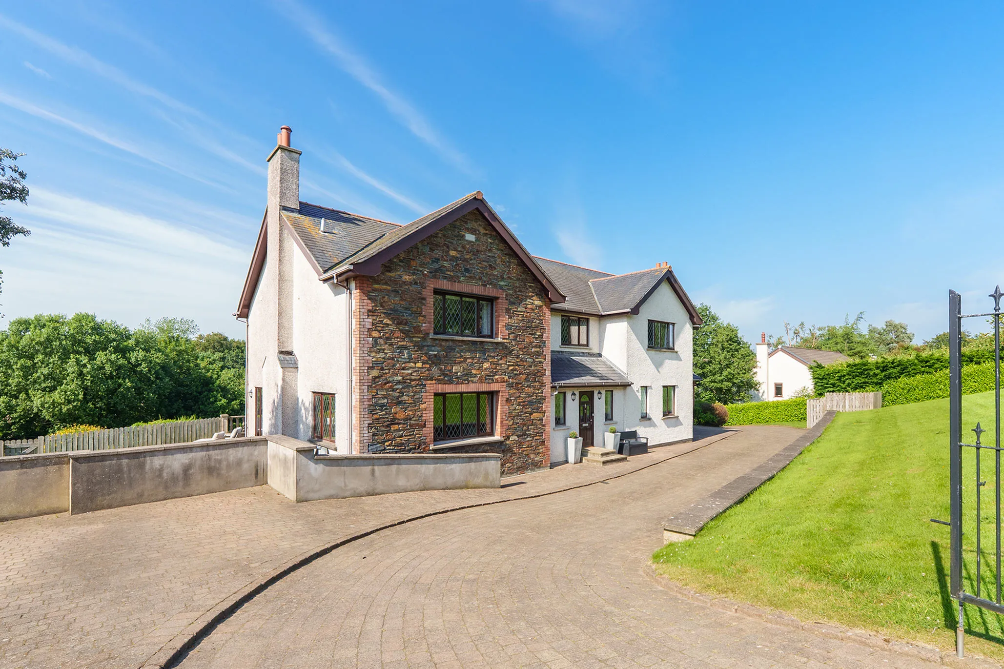 7 The Downs, Union Mills. - Photo 3 of 49