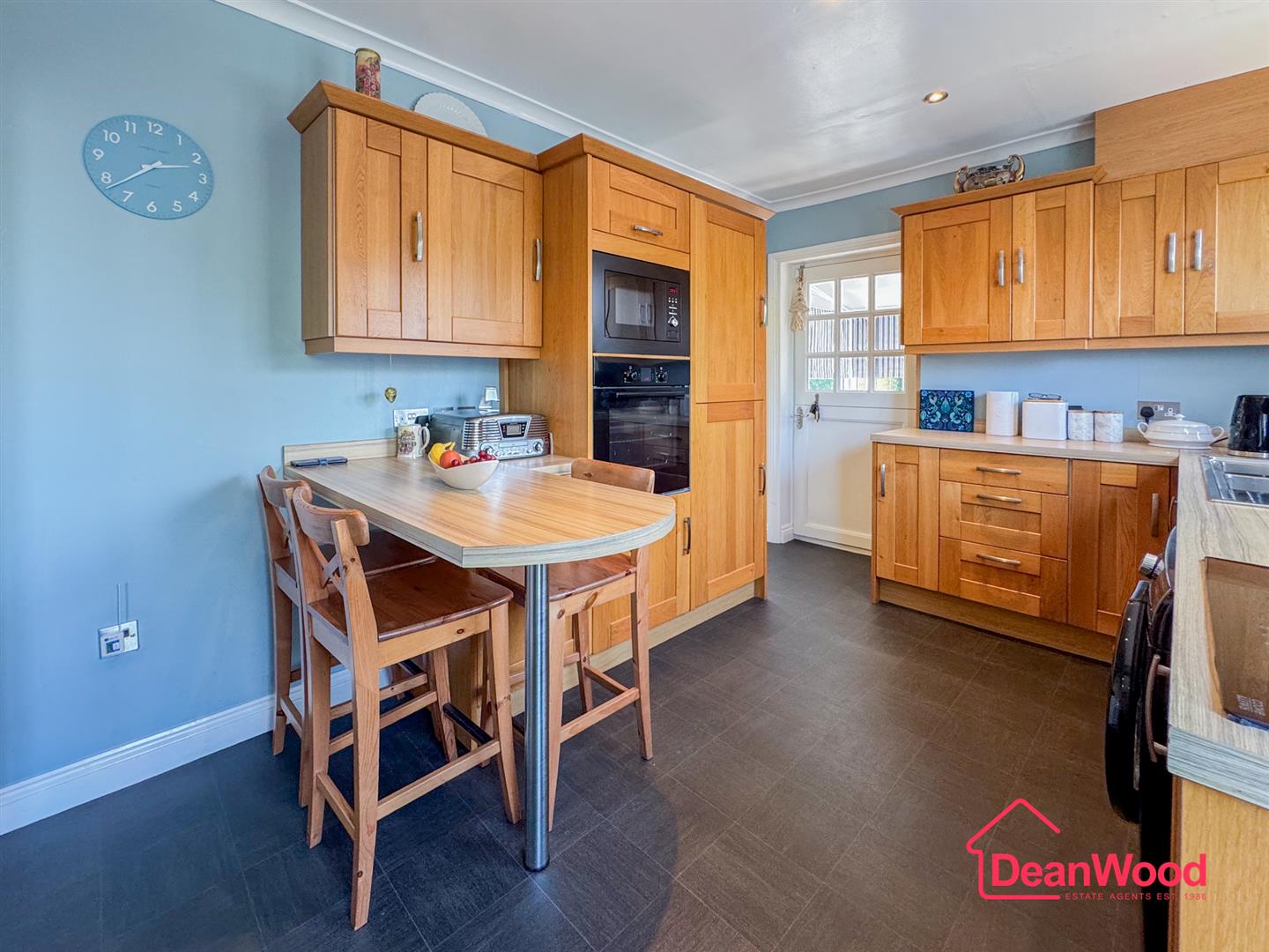 3 Walpole Close, Ramsey. - Photo 4 of 23