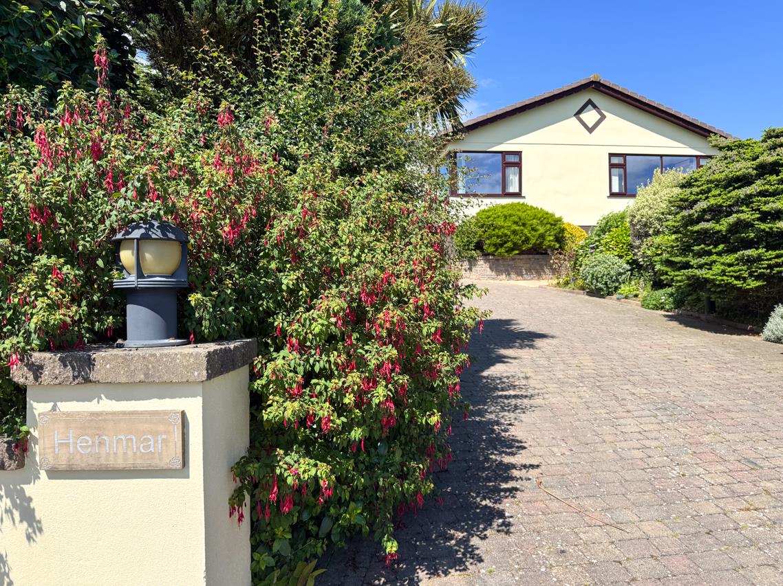Henmar, 6 Hill Park Ballakillowey, Colby. - Photo 2 of 28