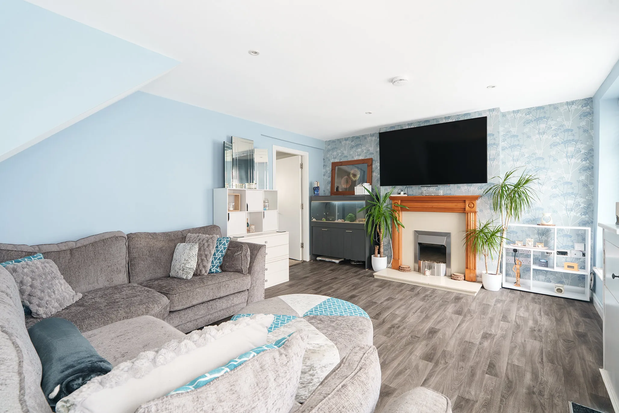 10 Church Avenue, Onchan. - Photo 4 of 13