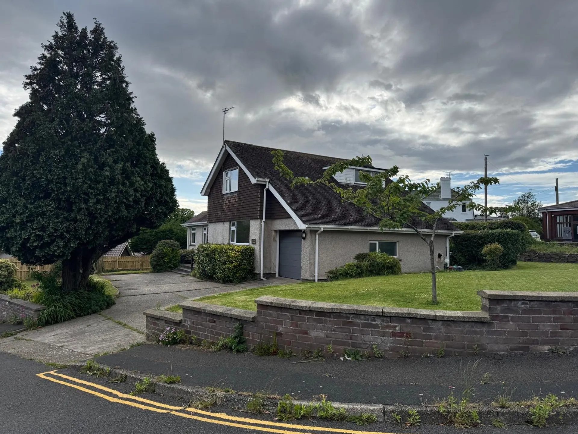 3 bed detached bungalow to rent in St. Olaves Close, Ramsey, IM8. - Photo 2 of 3