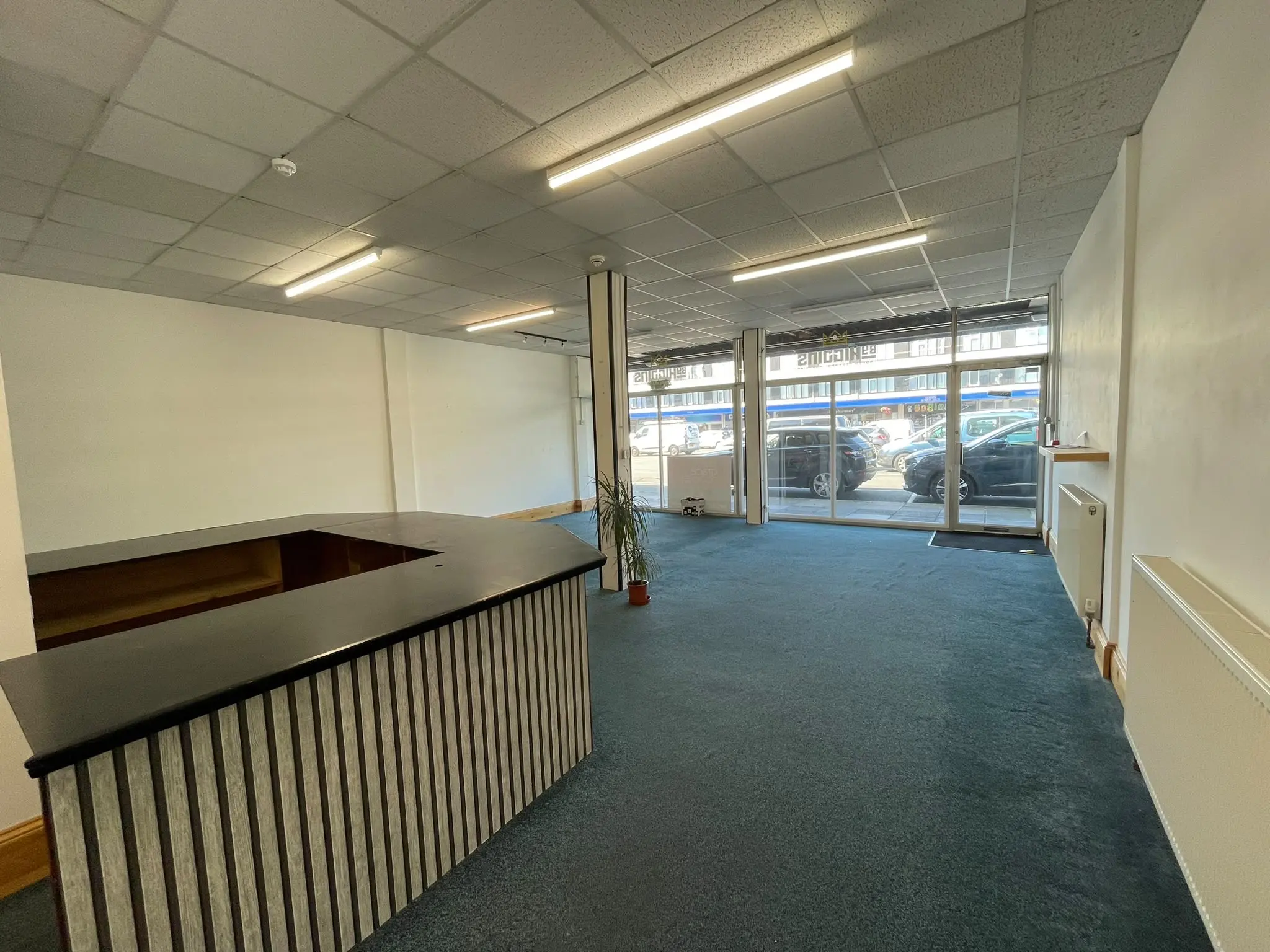 Units 14 & 15, St. Paul’s Square, Ramsey. - Photo 4 of 6