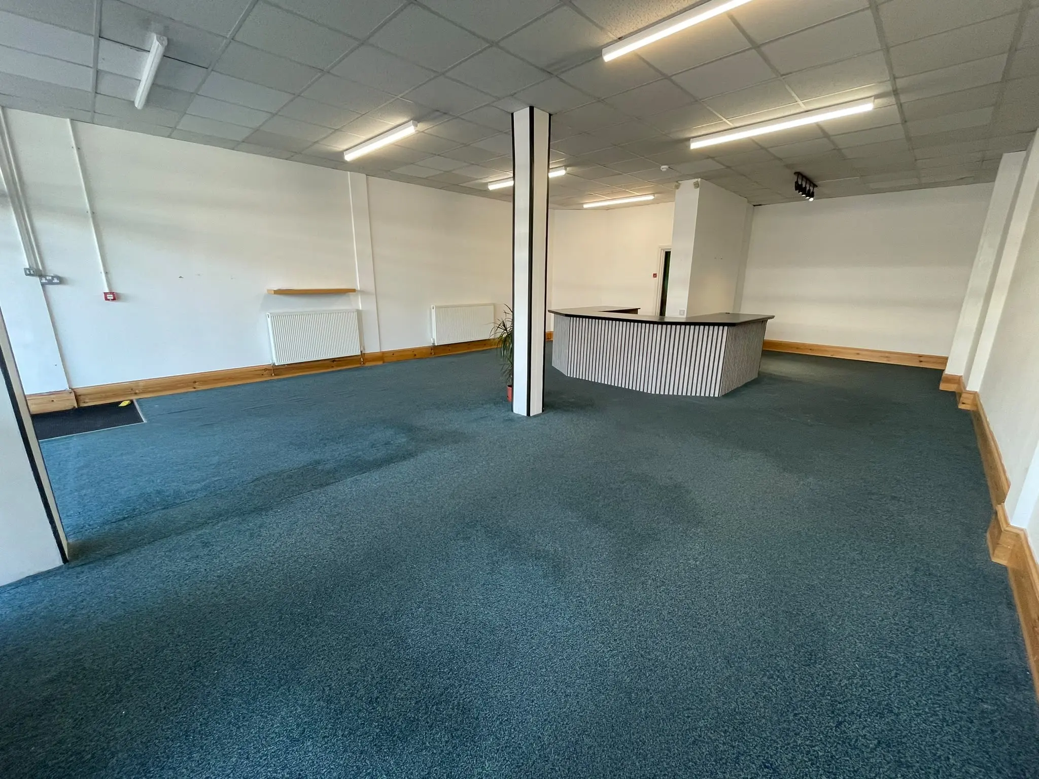 Units 14 & 15, St. Paul’s Square, Ramsey. - Photo 5 of 6