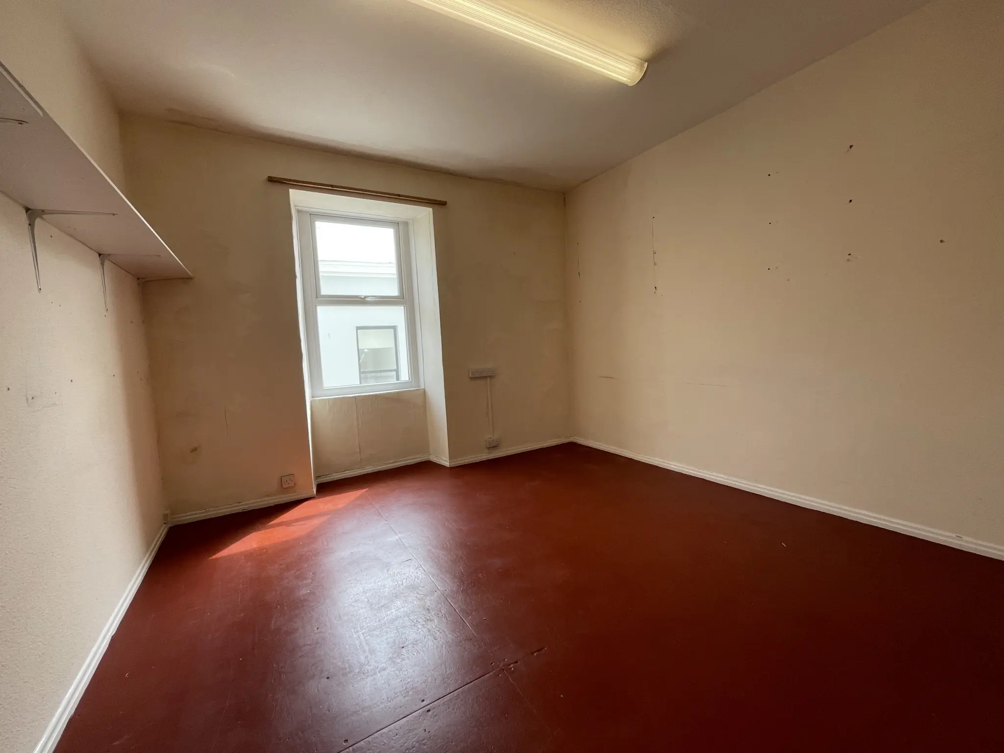 2nd Floor Suite, 53 Victoria Street, Douglas. - Photo 2 of 5