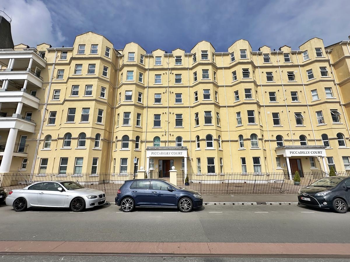 22 Piccadilly Court, Queens Promenade, Douglas, Isle Of Man. - Photo 2 of 15