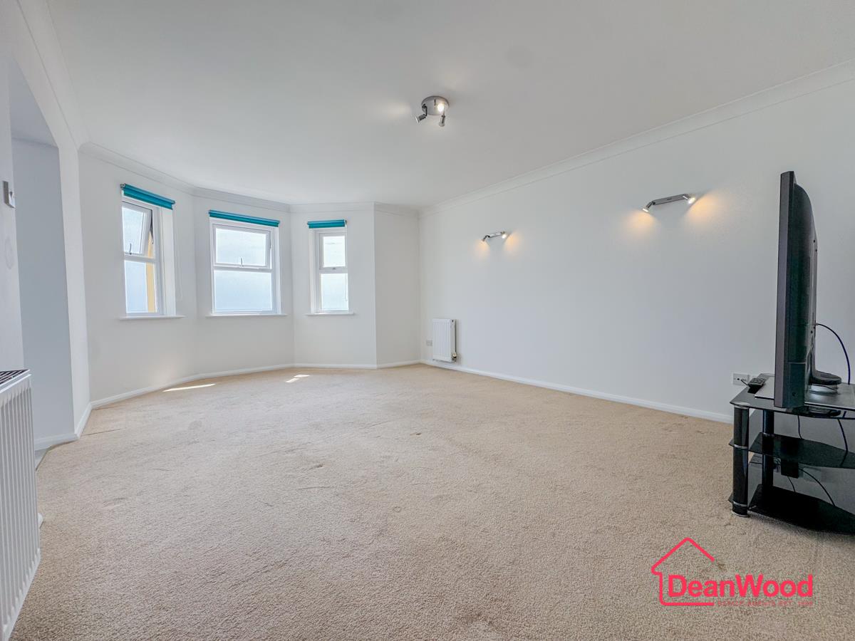 22 Piccadilly Court, Queens Promenade, Douglas, Isle Of Man. - Photo 5 of 15