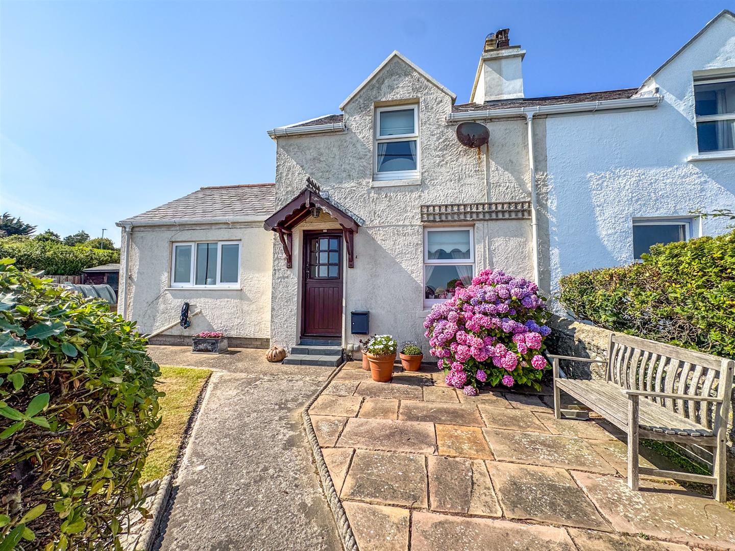 Valdron House, Ballagawne Road Colby. - Photo 2 of 19