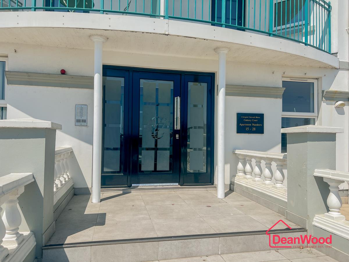 16 Century Court, Queens Promenade, Douglas, Isle of Man. - Photo 2 of 18