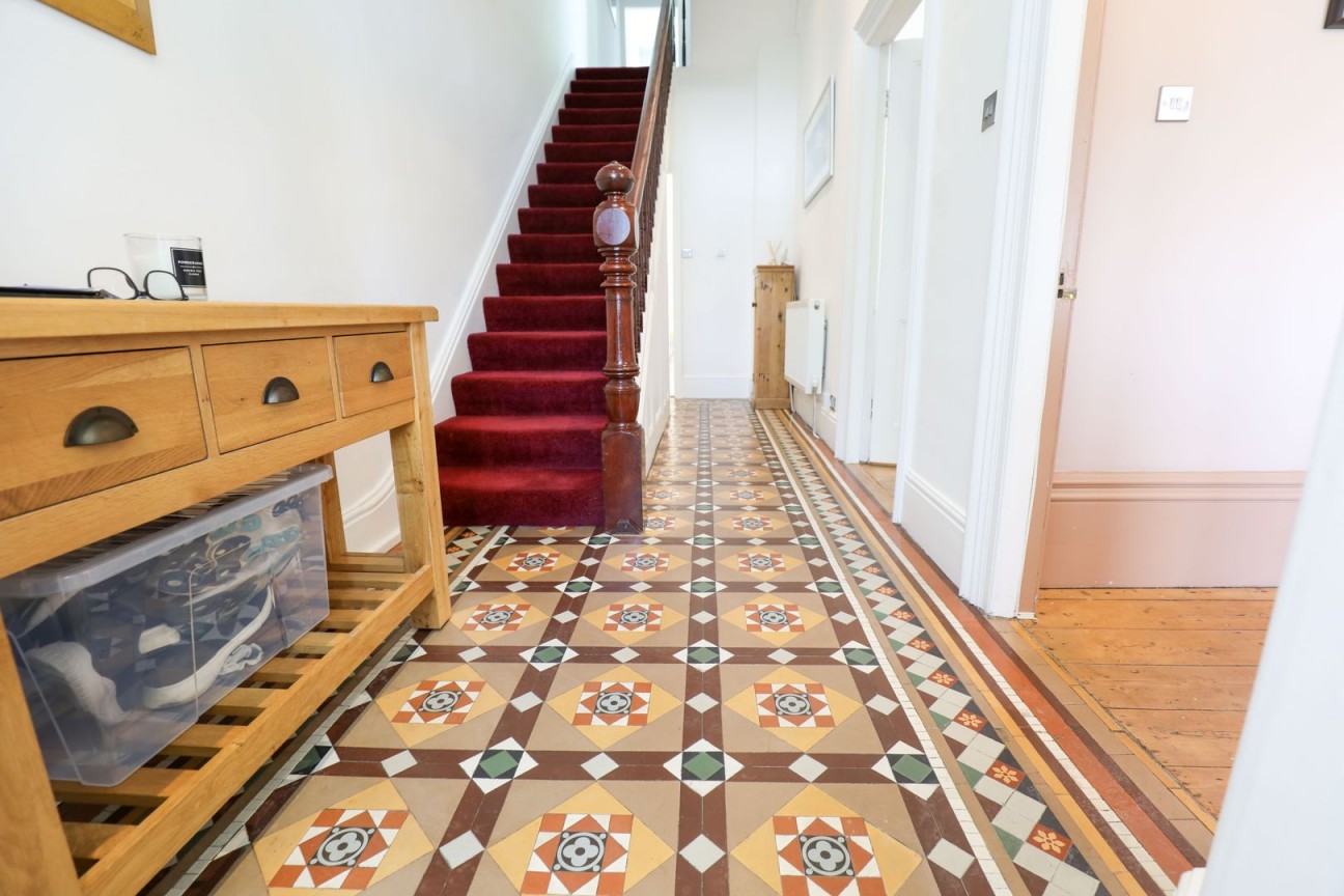 10, Somerset Road, Douglas, Isle Of Man, IM2 5AD. - Photo 4 of 35