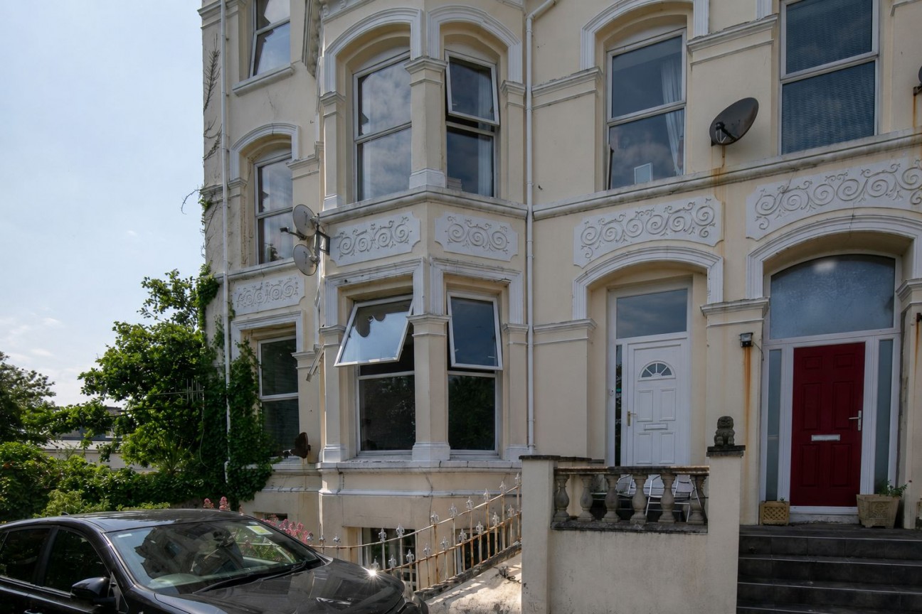 Flat 1, 1-2, Woodville Terrace, Douglas, IM2 4HA. - Photo 1 of 22