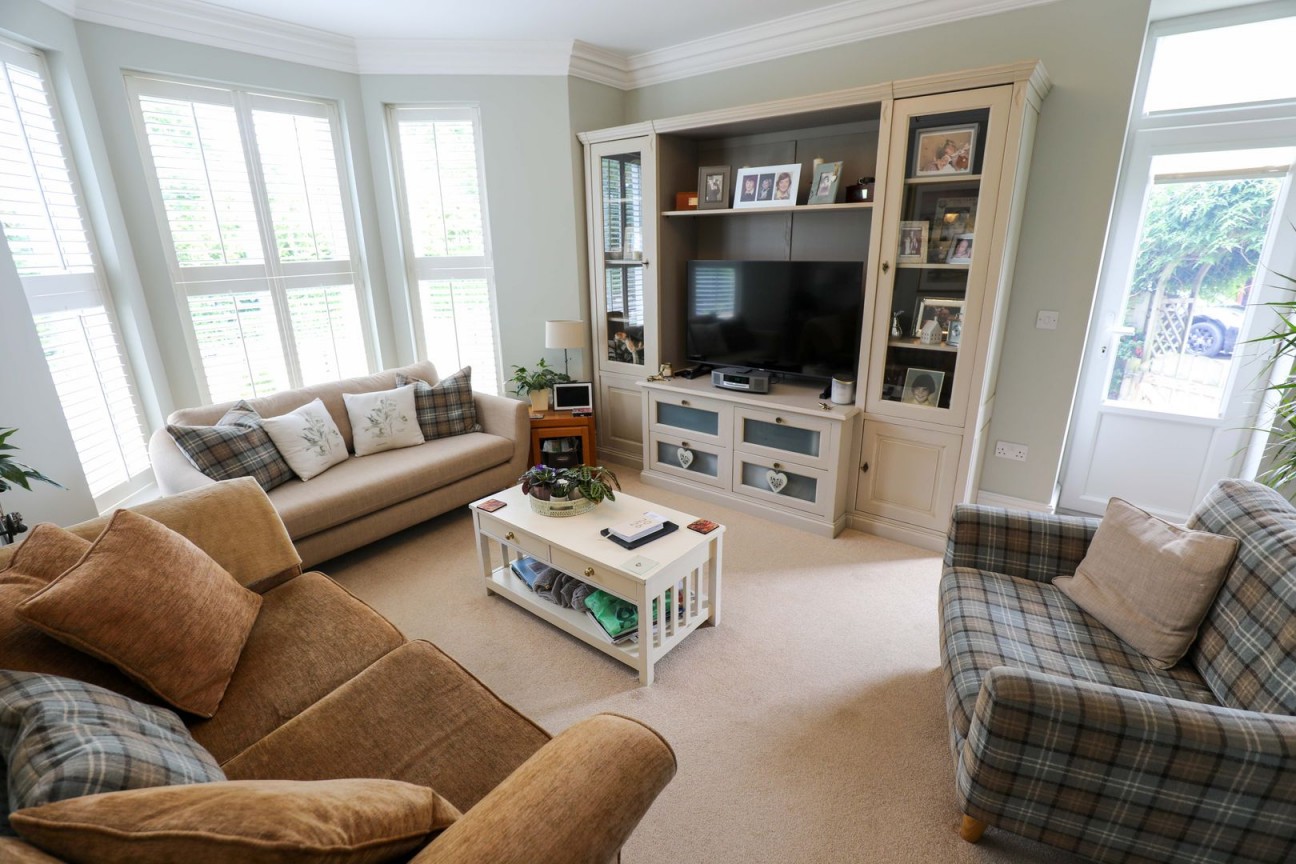 Eaton Lodge, Fairfield Avenue, Ramsey, IM8 2LS. - Photo 4 of 27
