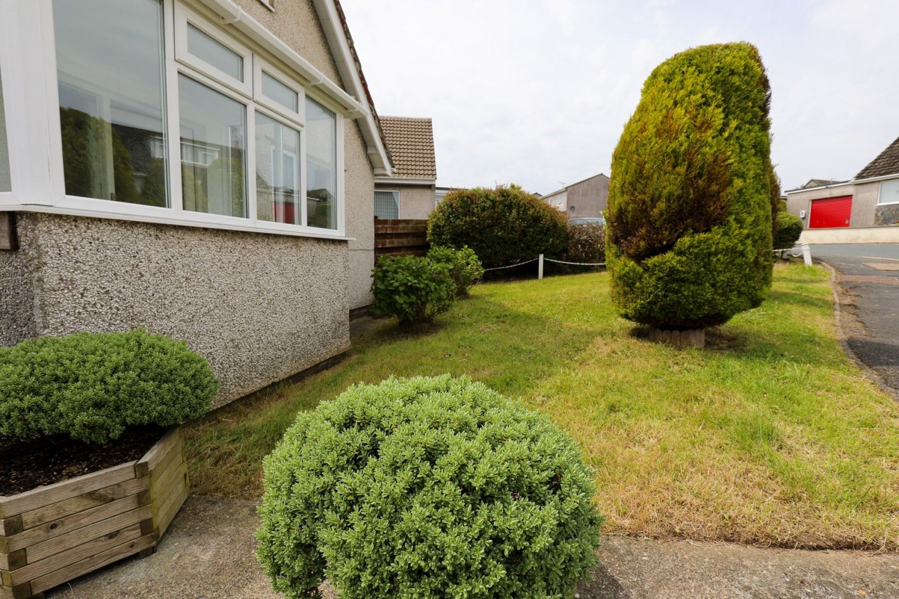 40, Mount View Road, Onchan, IM3 4BT. - Photo 2 of 20