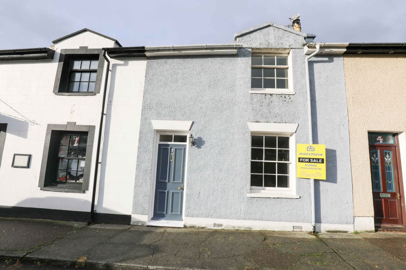 3, Dumbells Terrace, Laxey, IM4 7NY. - Photo 1 of 13