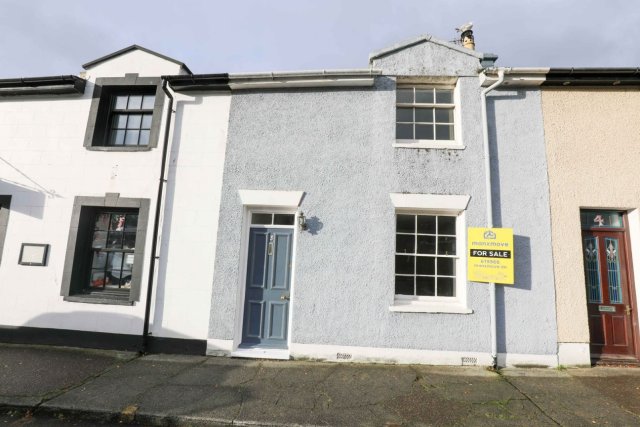 3, Dumbells Terrace, Laxey, IM4 7NY.