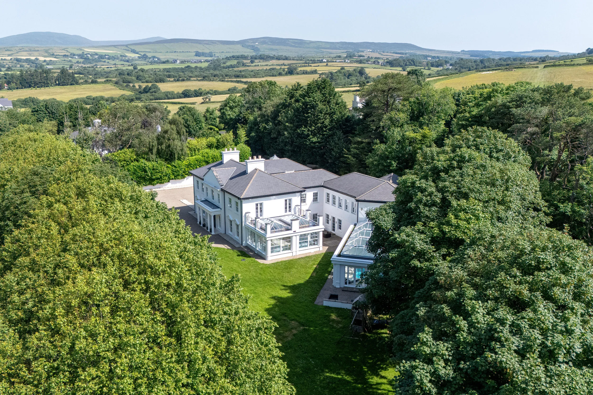 Modena House, Ballanard Road, Douglas. - Photo 4 of 52