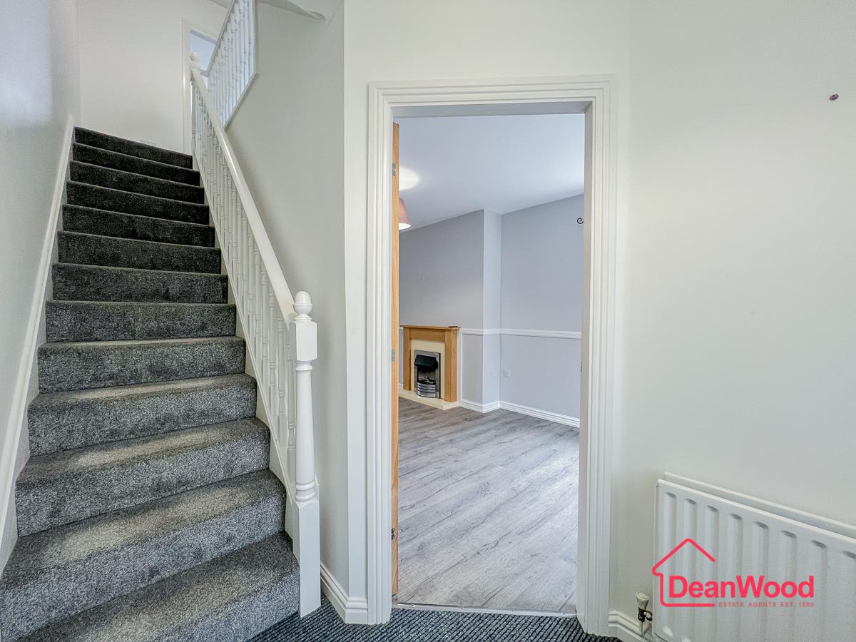 20 Berry Woods Avenue, Douglas, Isle Of Man. - Photo 4 of 19