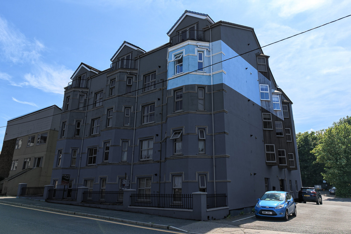 Waterloo Road, Isle Of Man, IM8 1, Ramsey. - Photo 2 of 28